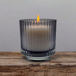 Velas en vaso rayado chico cera vegetal 8,5 x 8,5